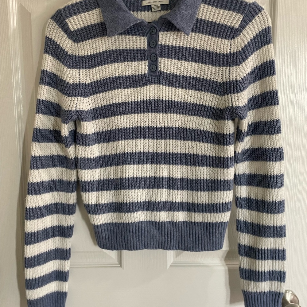 American Eagle Outfitters Blue and White Striped Sweater-Size Small